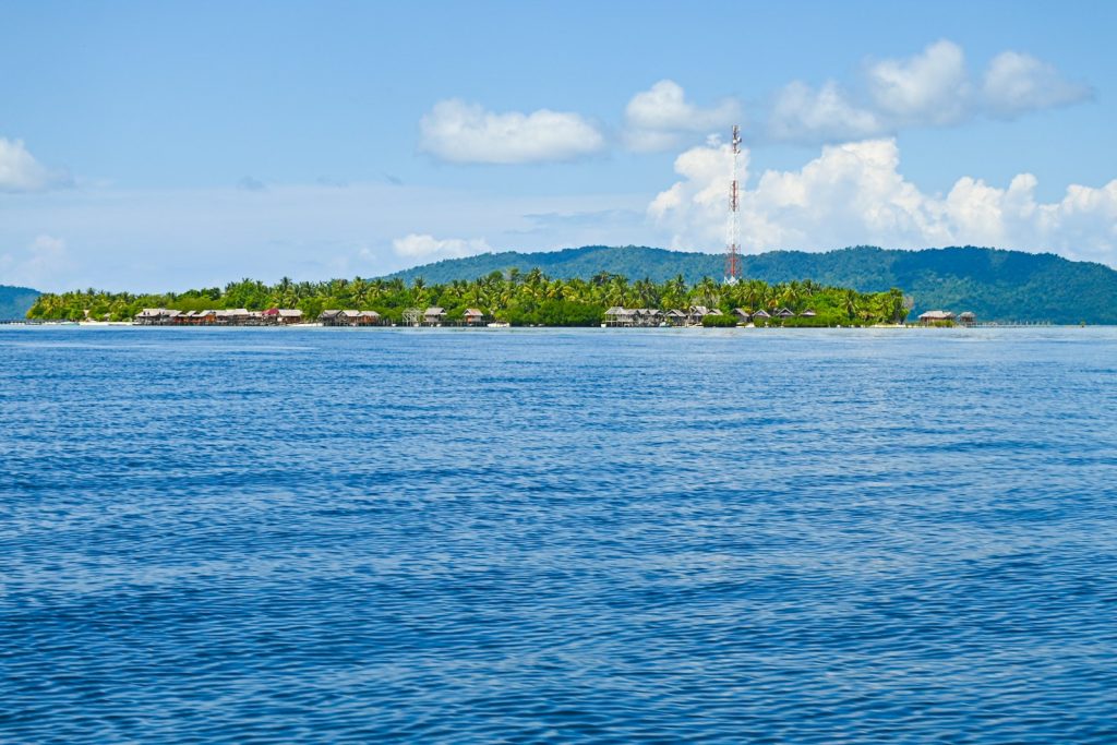 How to Negotiate a Land Lease With a Papuan Clan for a Resort